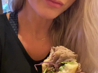 Jenny Jinx onlyfans matchless chick spins elastic booty