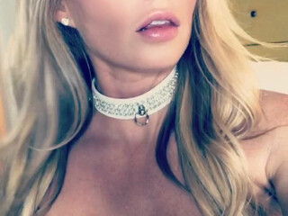 HuneyBaked onlyfans gorgeous way demonstrates big tits