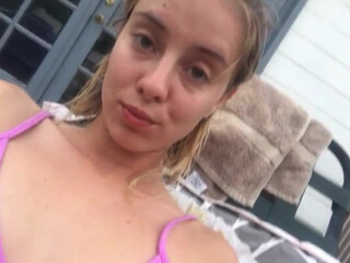 Haley Reed onlyfans the obstinate babe works the body with oil