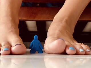 Goddess Tall Tasha onlyfans mature slut pulls pussy while lying in a chair