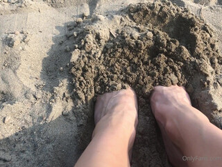 Gina Gerson onlyfans naughty mare fucks pussy sex machine