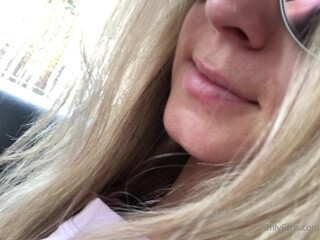 Gina Gerson onlyfans naughty lady fucks her ass hard