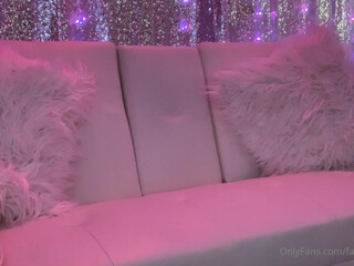 Favorite Barista onlyfans nice lady massages vagina