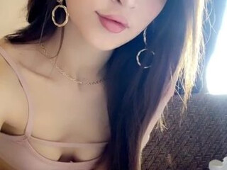 Ellie Leen onlyfans sexy blonde pulls pussy hand