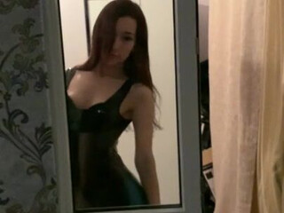 Ellie Leen onlyfans larynx