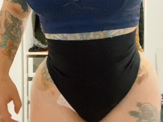 Demidevine onlyfans Piquant young lady