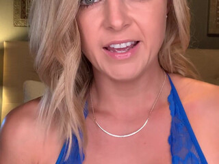 Cali Hotwife onlyfans bitch