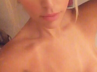 Blondie Fesser onlyfans dark haired babe digging with sex machine