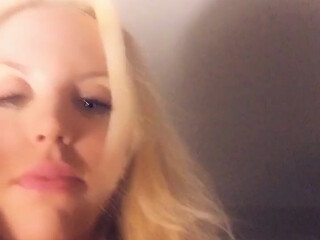 Blondie Fesser onlyfans Dark haired beauty