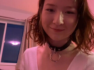 BadDragonSlayer onlyfans young whore shows her charms