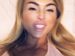 Aubrey Black onlyfans fucking herself