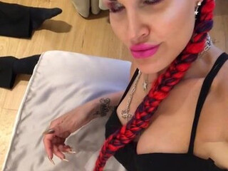 Alisha Griffanti onlyfans to the cute chick rubs her clit