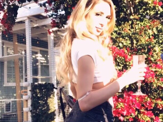 Aiden Ashley onlyfans missionary