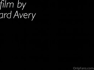 Aiden Ashley onlyfans gets an orgasm from jerking