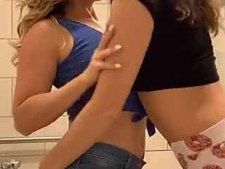 AJ AppleGate onlyfans loves to cum on camera