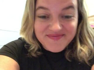 lularanae onlyfans busty hottie caresses shaved pussy