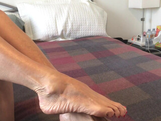 fitcougar50 onlyfans smeared her incredibly hot body with oil