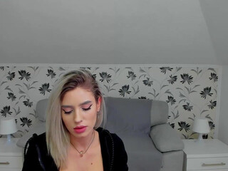 i_am_sarahxxx cute bitches do caressing