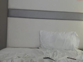 exotic69dreamz slut bitch moans sweetly