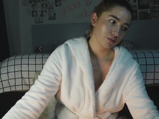 emma_johnson_ pretty girl fucks her cap