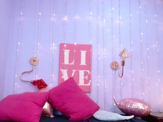 susan_cake busty slut caresses both slits