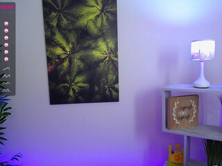 nicole_swon sexy chick caresses pussy and nipples