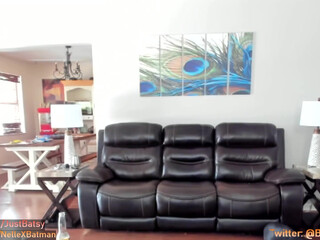 nellebeachgirl naughty  girl  fingering vagina in the shower