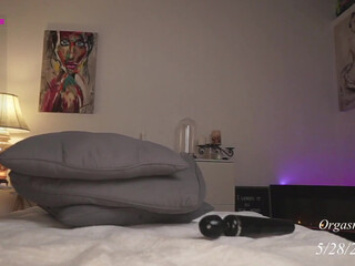 justmichelle cool skinny rubs her lips sex