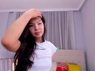 girlinga bitch trans fucks with her friend