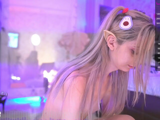 cyberannita busty skin fucks pussy dildo