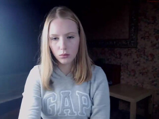 canadian_dream young chicks dance striptease