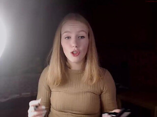 canadian_dream cutie whore fucks vagina hard