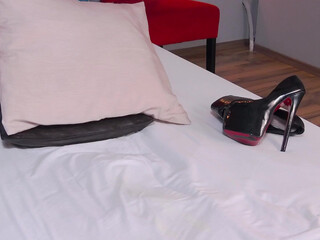 scarlet_peach_ february 2021