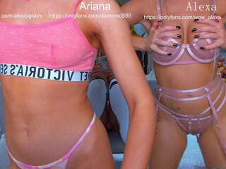 wildsexalexandalexis cute lady shows natural tits