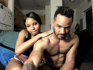 virus_of_life cute blondie exposes big tits