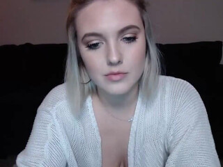 toriirose Blonde bix