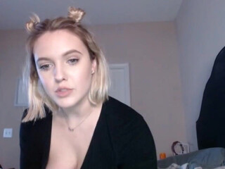 toriirose exquisite passion rubs pussy