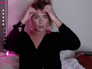 theselina_kyle bitch undresses erotically