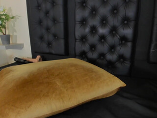 _honeybee18 Crazy blonde