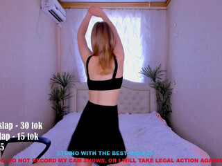 amina_blush moans sweetly