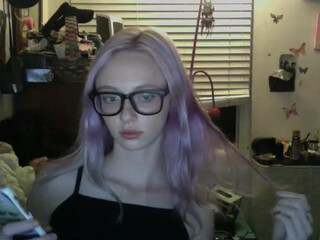 420angelbaby sultry confused talks in fries