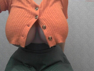 playful_goldie beautiful  cam girl  plays with sex toy