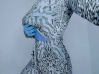 neytirii naughty trash screeches like a bitch on a mate during vaginal masturbation