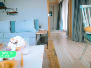 newchloe18 graceful slut dancing in stockings