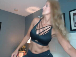 milfymandylee kissing