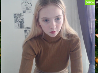 michelle_swan sponge courtesan in the office spoils himself with pleasures