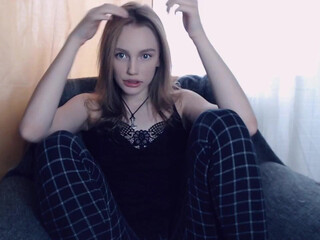 marie_blue cute blondie exposes big tits