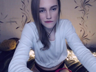 marie_blue busty  cam girl  undresses and caresses her pussy