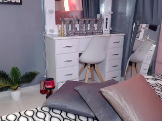 lulu_lopez Charming coquette