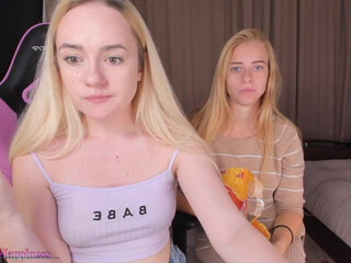 lil_happiness spicy bitch exposes her charms